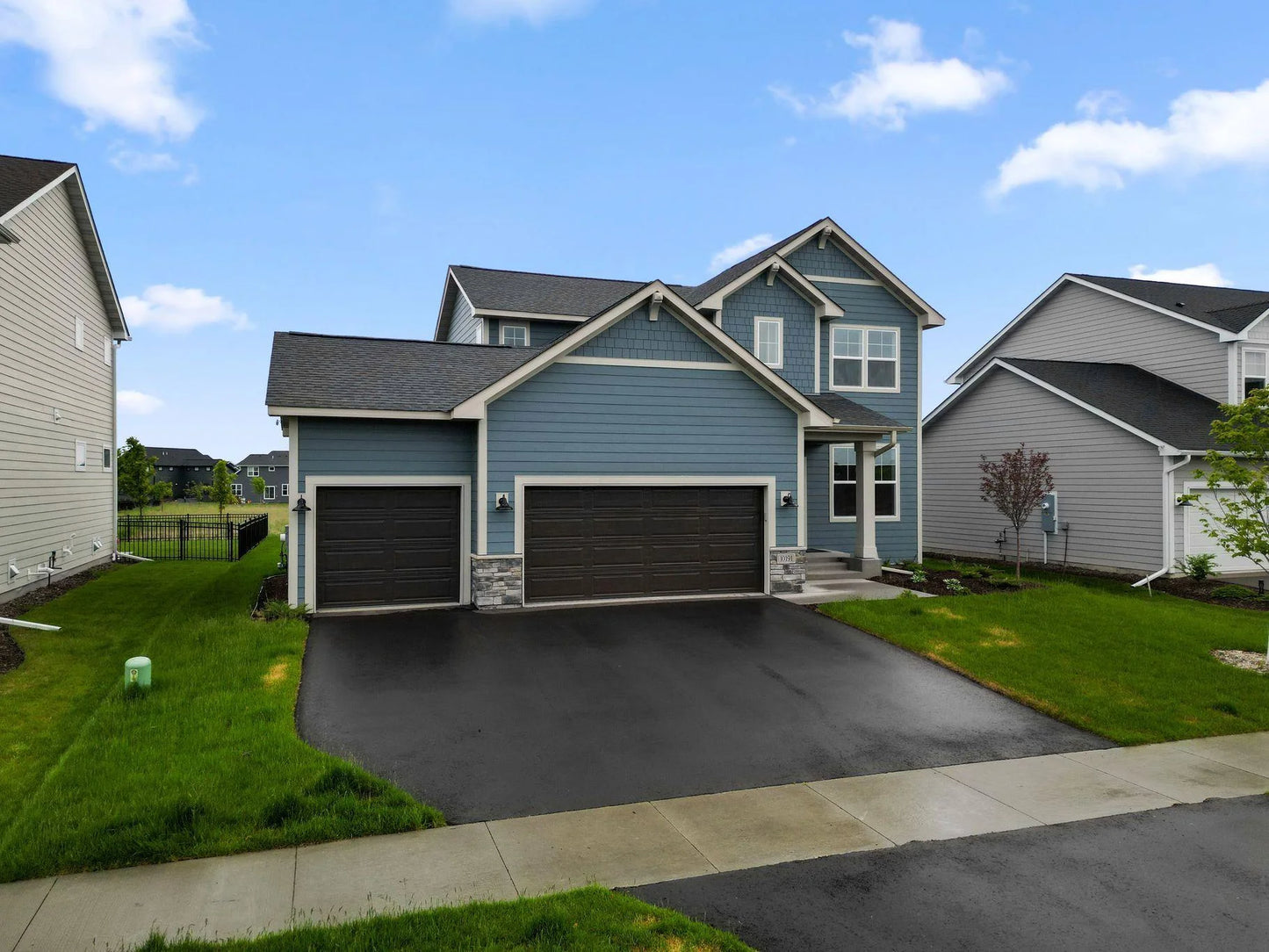 10191 Arrowwood Path, Woodbury, MN 55129