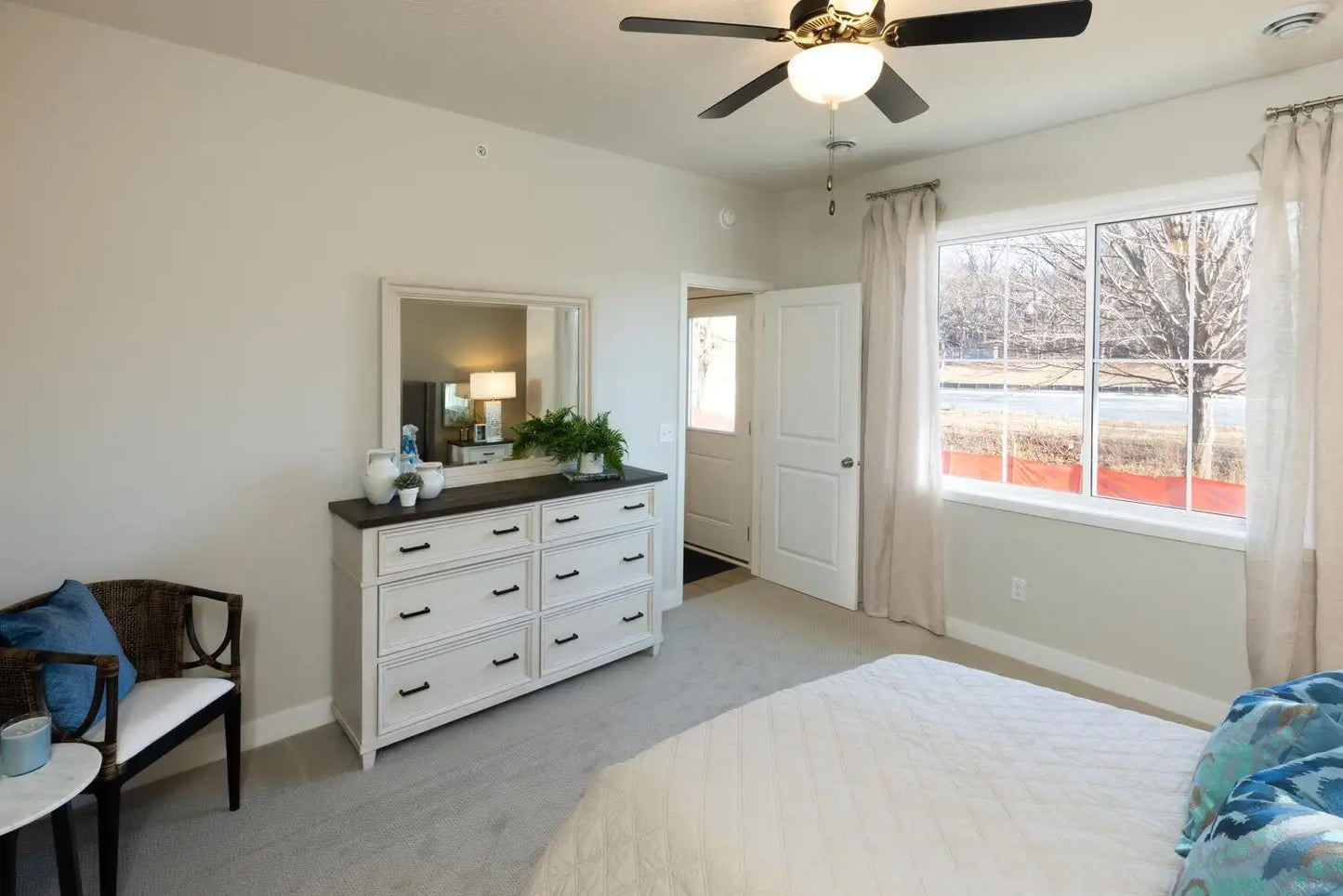 13637 Hollybrook Drive, Apple Valley, MN 55124