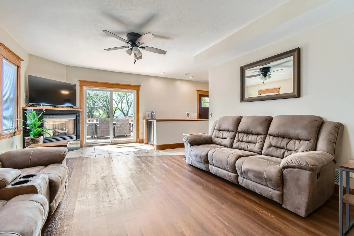 401 Highway 7 , Excelsior, MN 55331