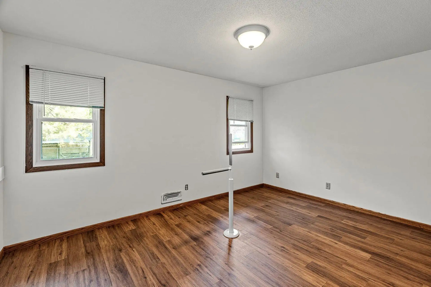519 Edgewood Avenue, Stillwater, MN 55082