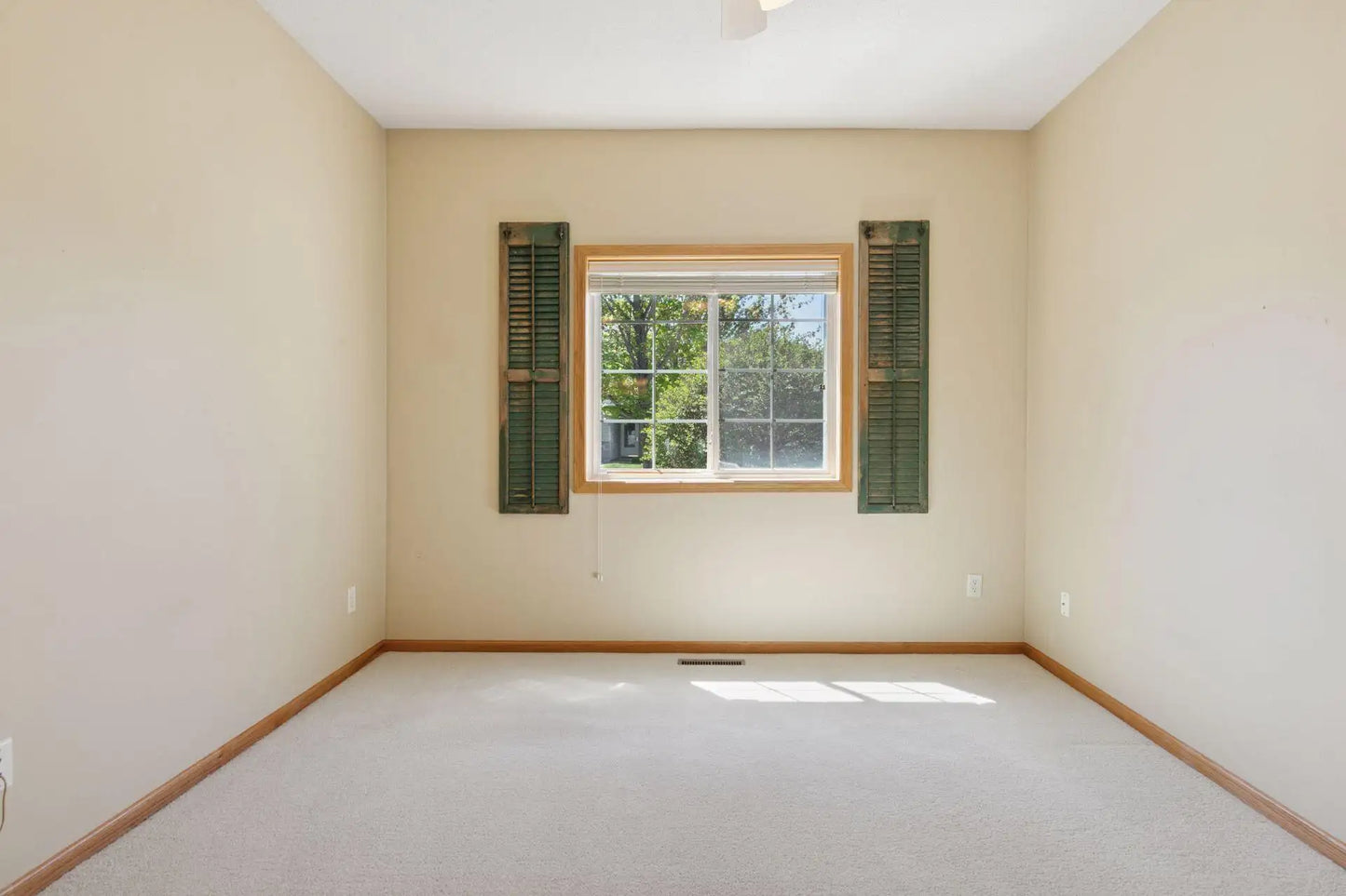 1127 Iris Drive, White Bear Twp, MN 55127