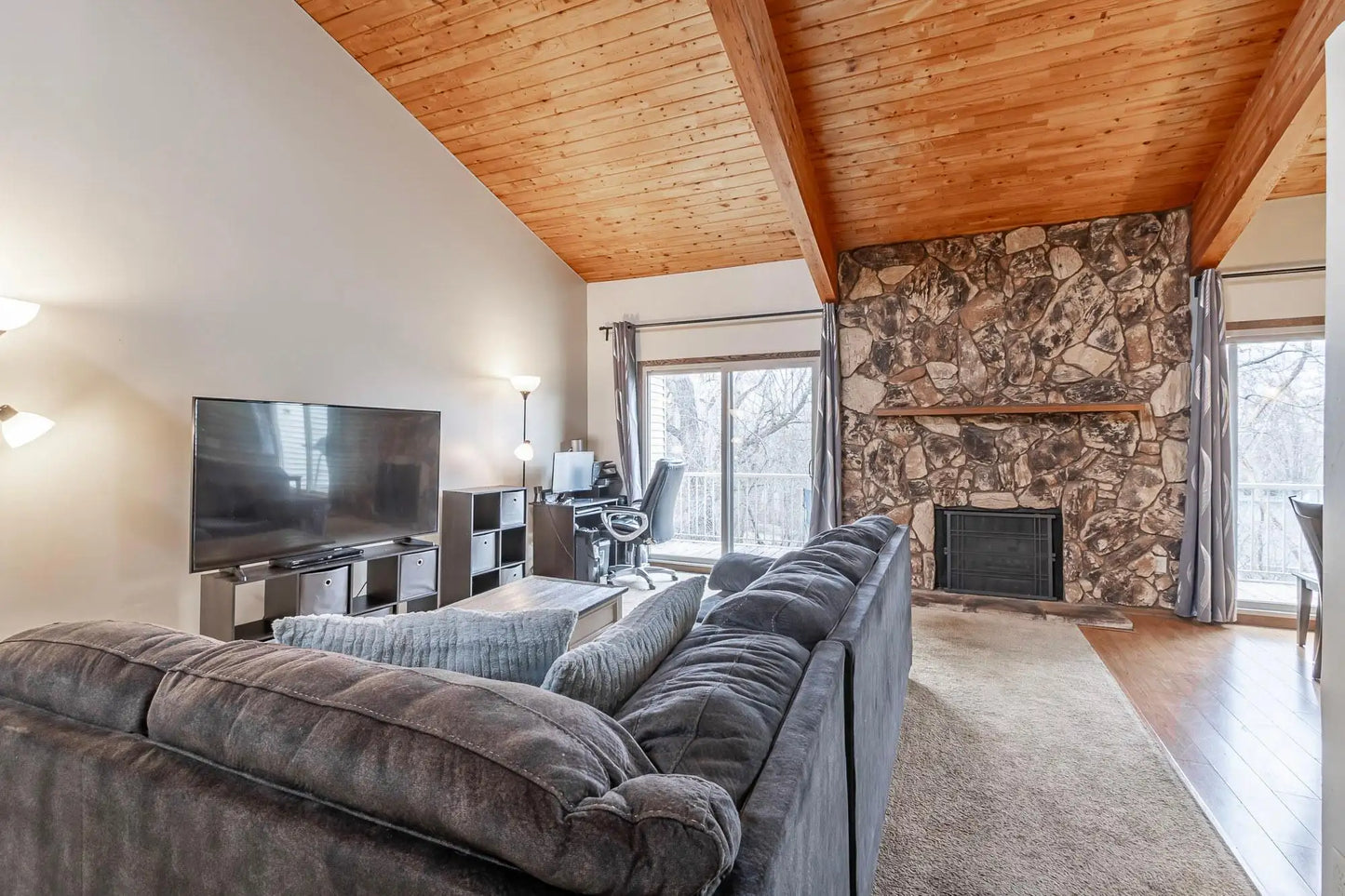 8372 Lower 138th Court, Apple Valley, MN 55124