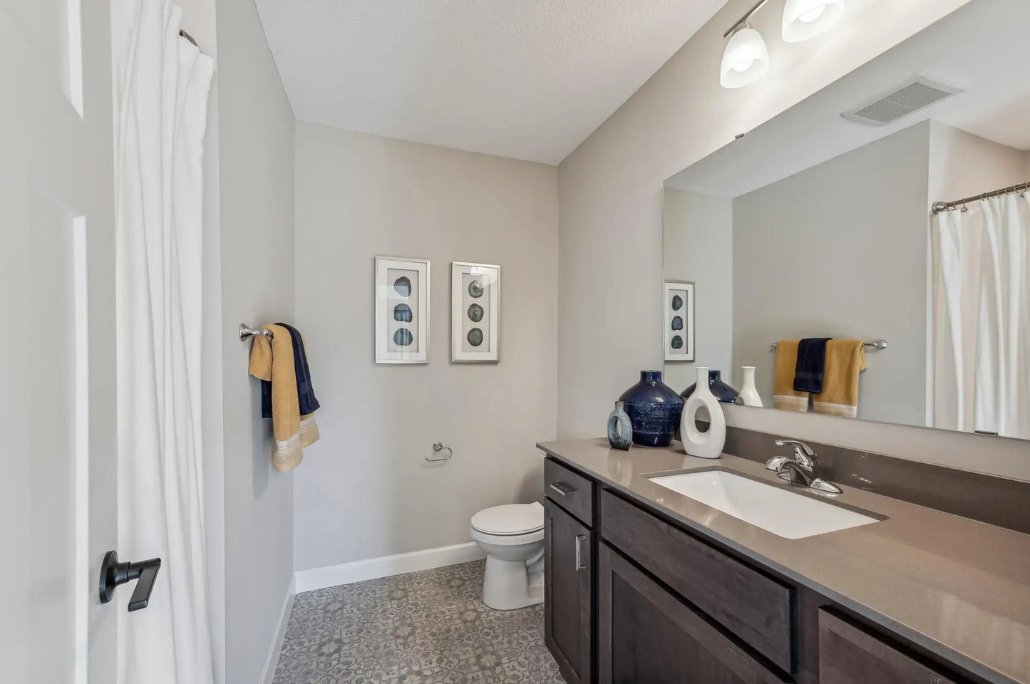 1960 Oak Ridge Street, Hanover, MN 55341