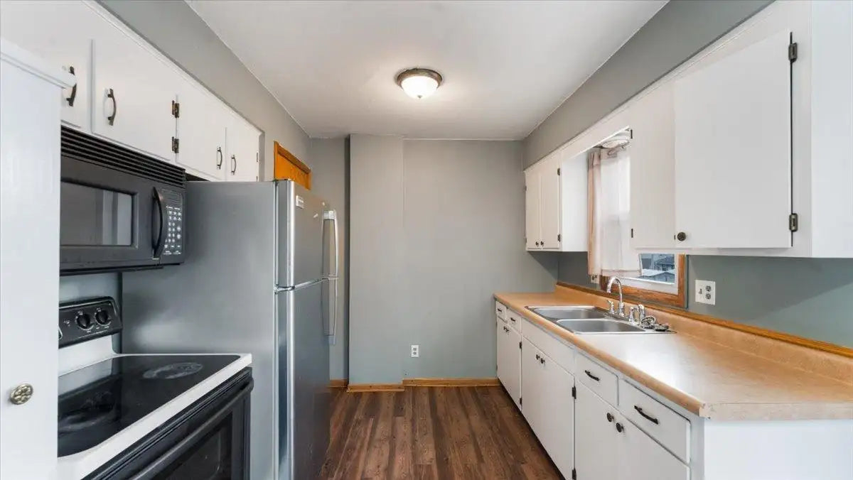 1525 Clarence Street, Saint Paul, MN 55106