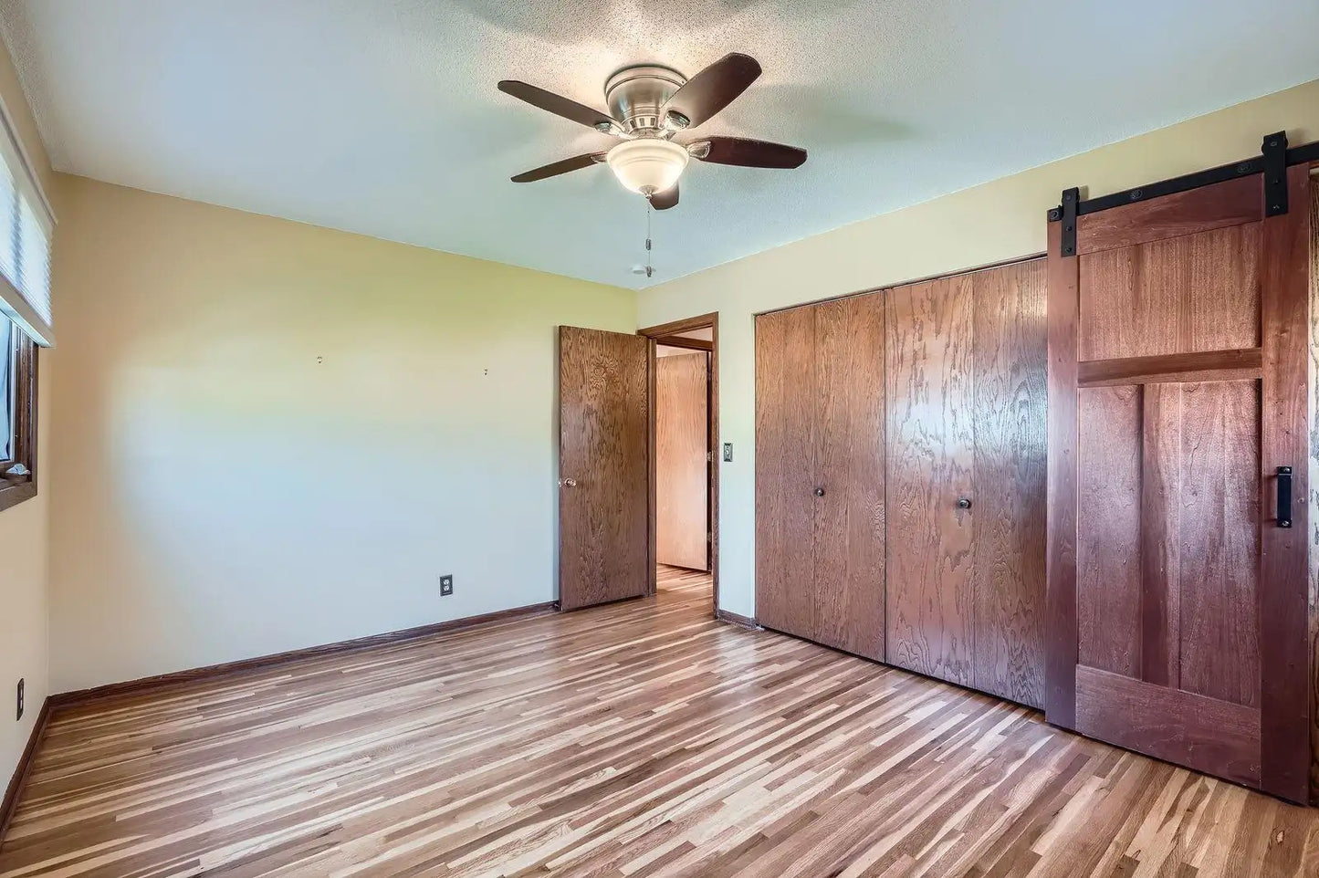 3105 Mcleod Street, Burnsville, MN 55337