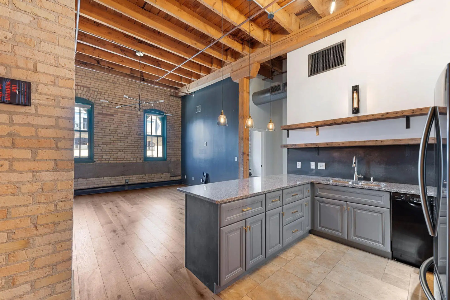 400 1st Street, Minneapolis, MN 55401