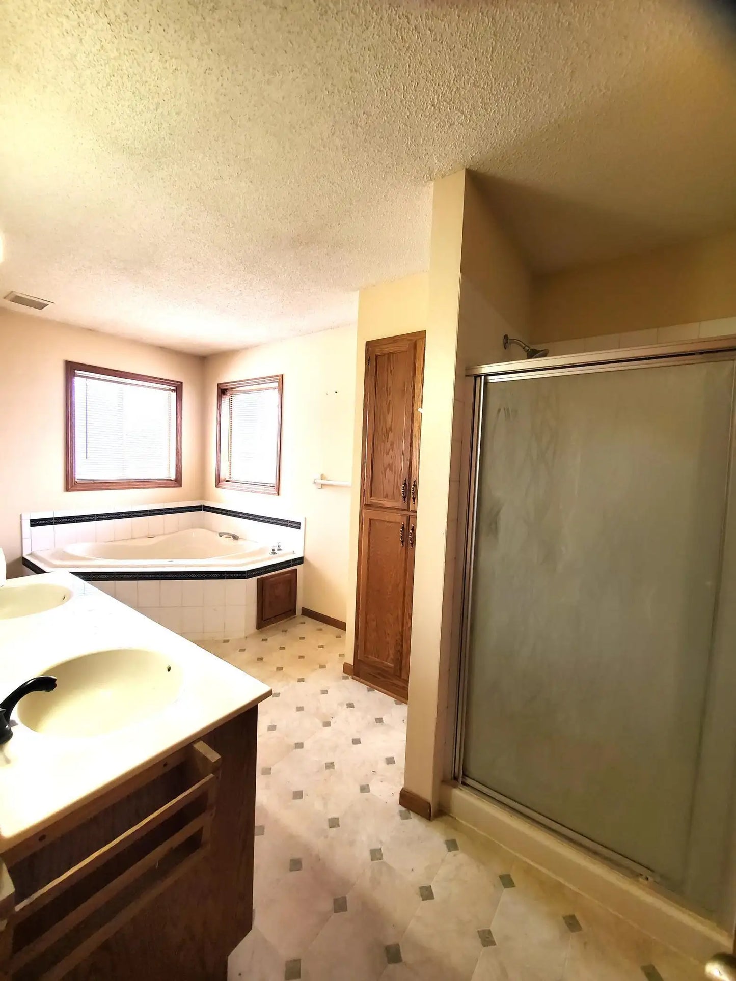 2525 Edinbrook Terrace, Brooklyn Park, MN 55443