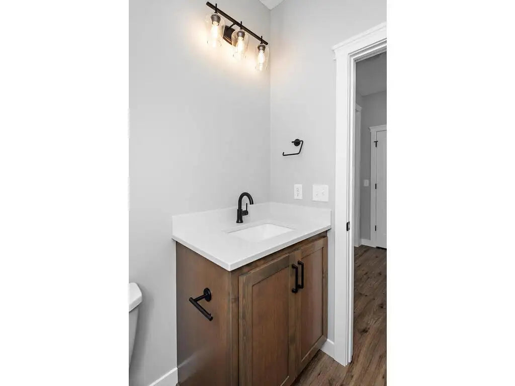 11513 Lakewood Court, Albertville, MN 55301