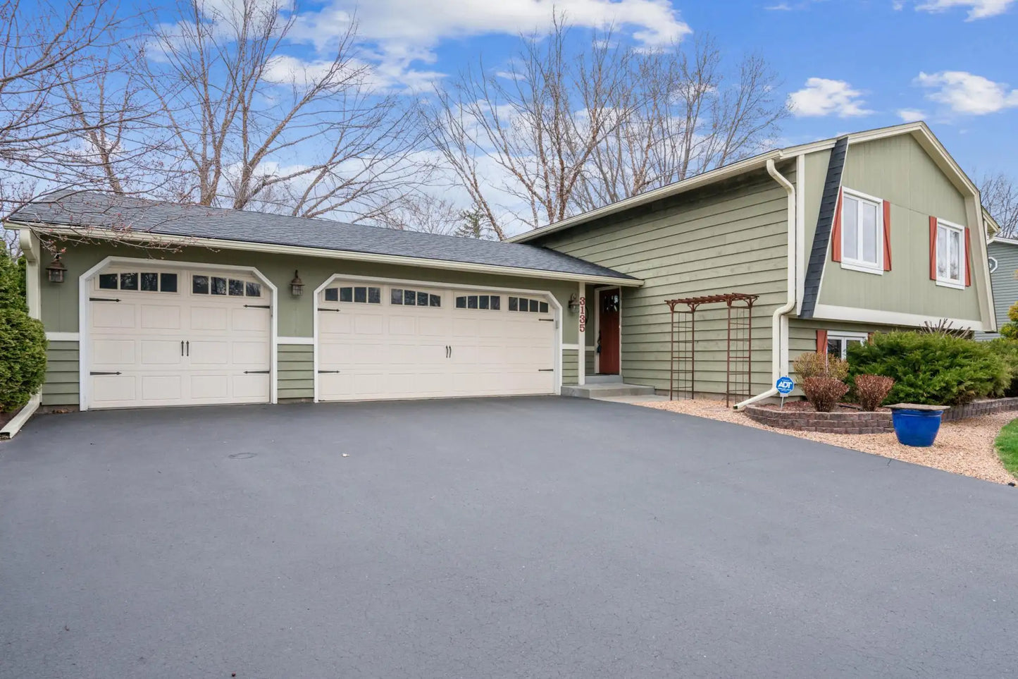 3135 Cuneen Trail, Inver Grove Heights, MN 55076