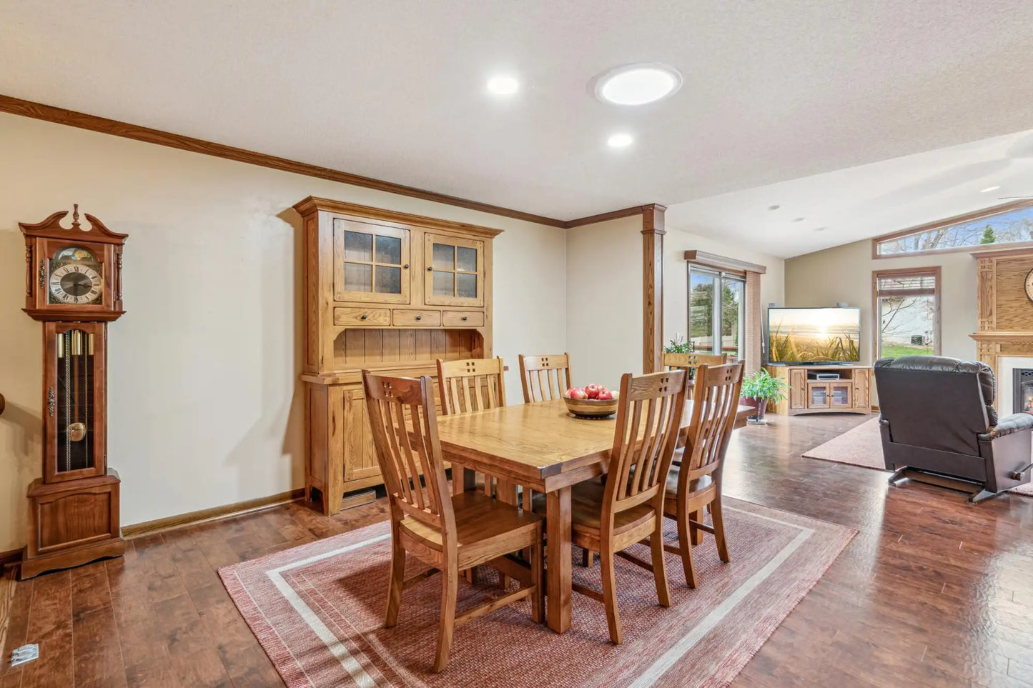 3135 Cuneen Trail, Inver Grove Heights, MN 55076