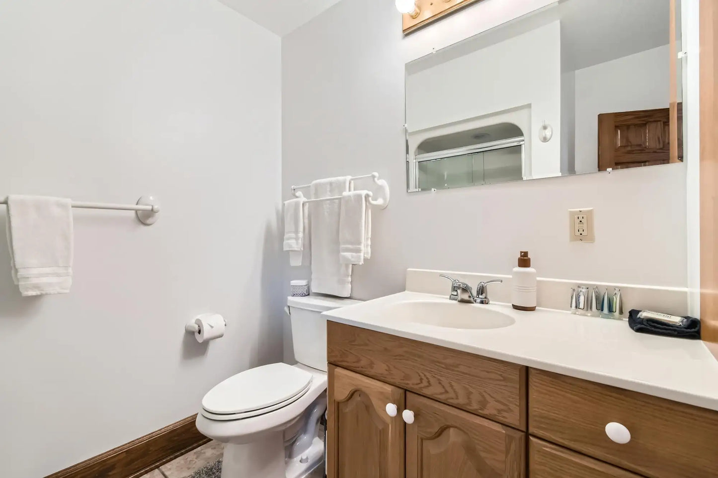 401 Highway 7 , Excelsior, MN 55331