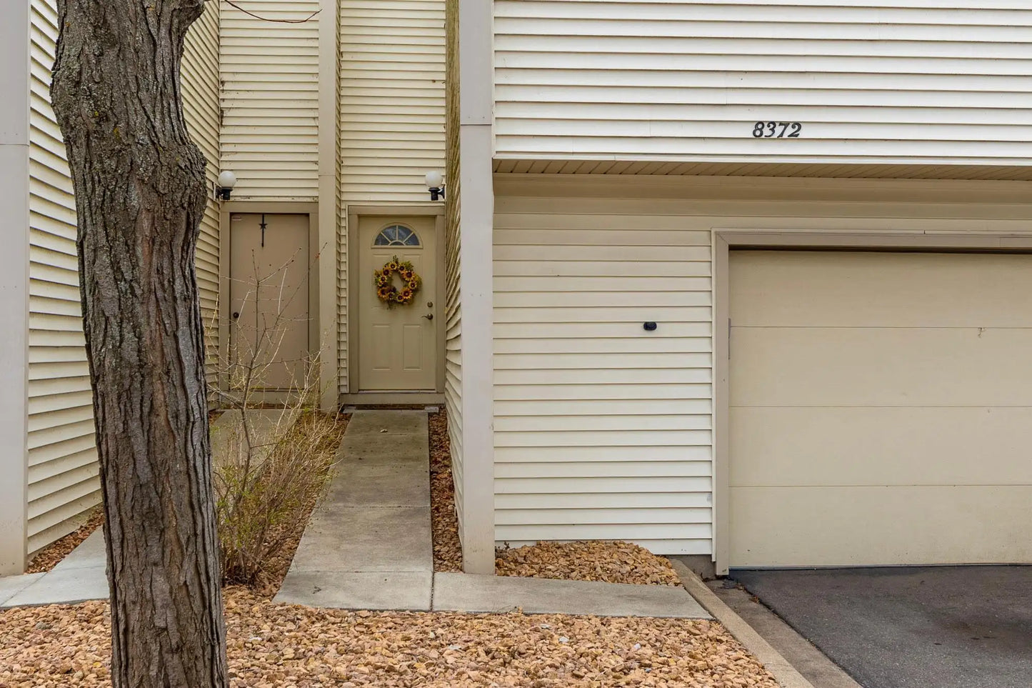 8372 Lower 138th Court, Apple Valley, MN 55124
