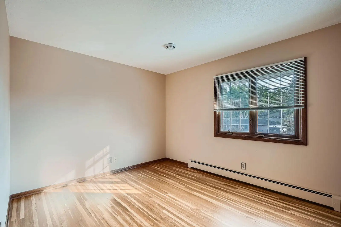 3105 Mcleod Street, Burnsville, MN 55337