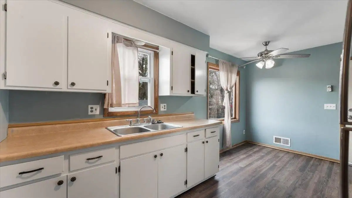 1525 Clarence Street, Saint Paul, MN 55106