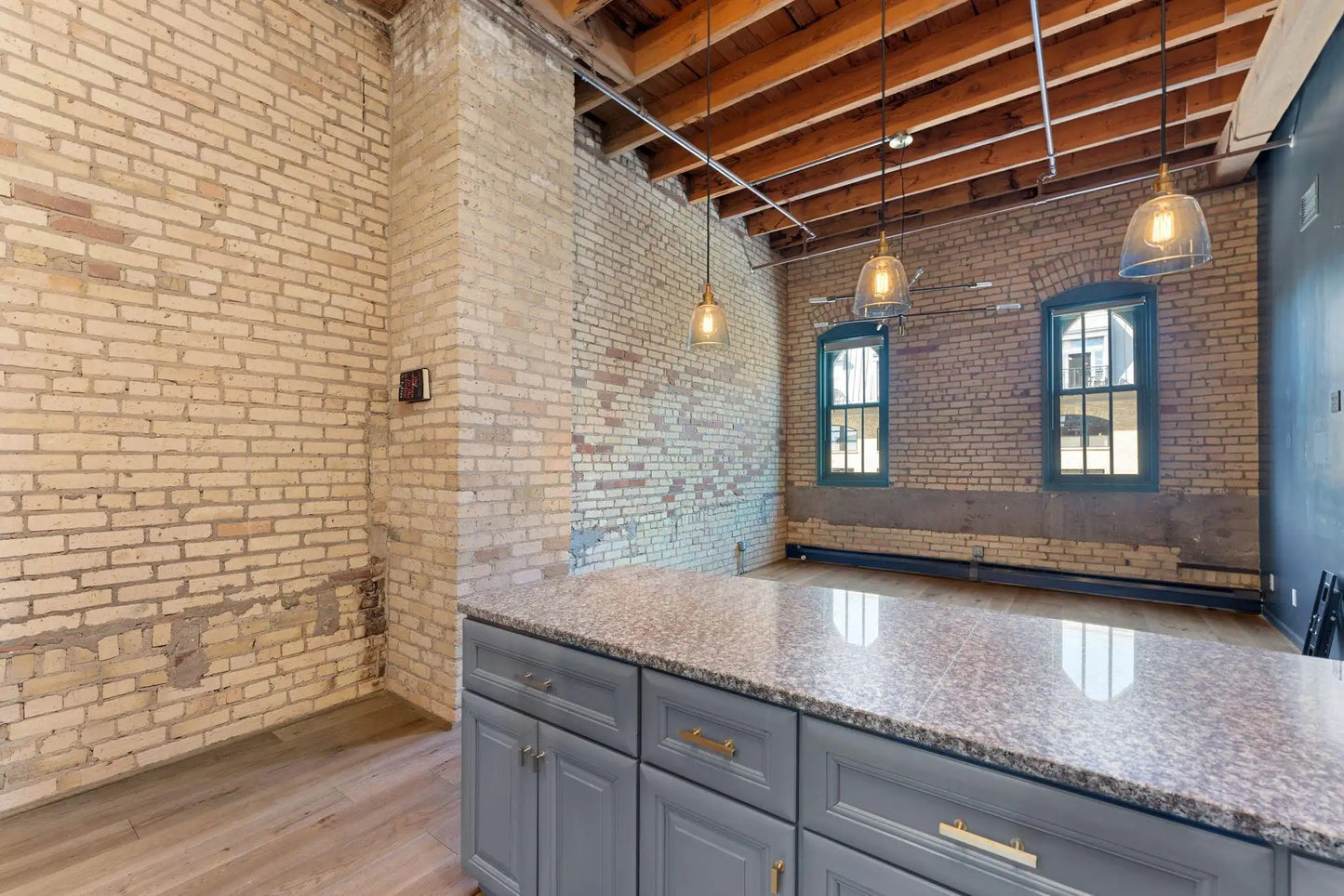 400 1st Street, Minneapolis, MN 55401