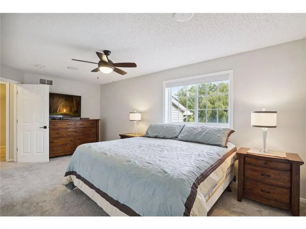 18227 Kerrville Trail, Lakeville, MN 55044