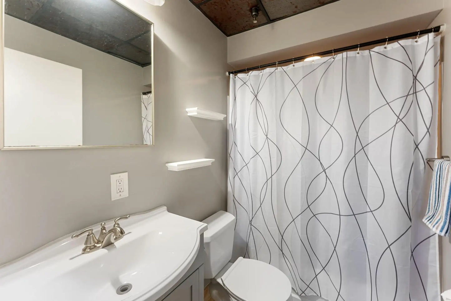 400 1st Street, Minneapolis, MN 55401