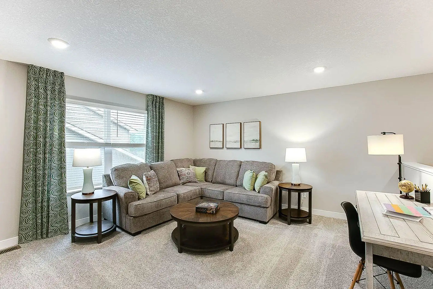 1634 Oak Creek Drive, Chaska, MN 55318