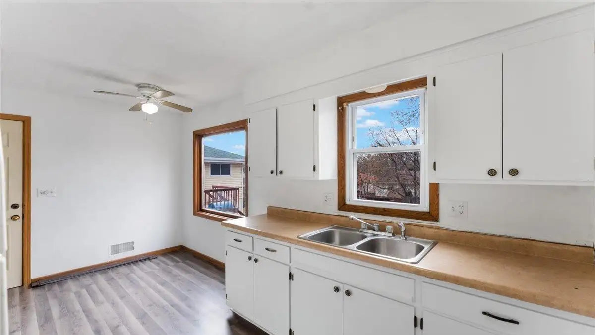1525 Clarence Street, Saint Paul, MN 55106