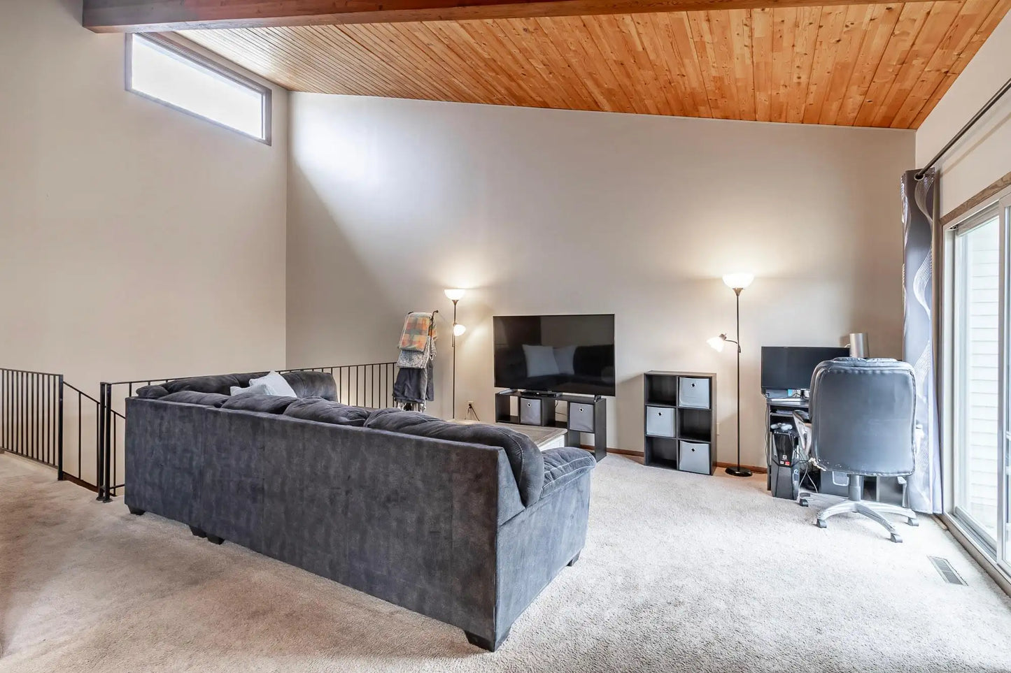 8372 Lower 138th Court, Apple Valley, MN 55124