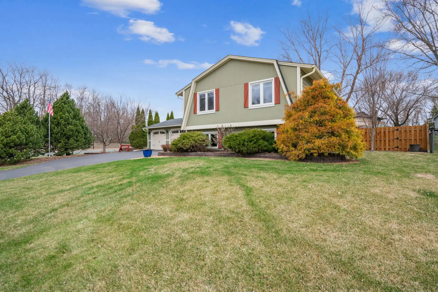 3135 Cuneen Trail, Inver Grove Heights, MN 55076