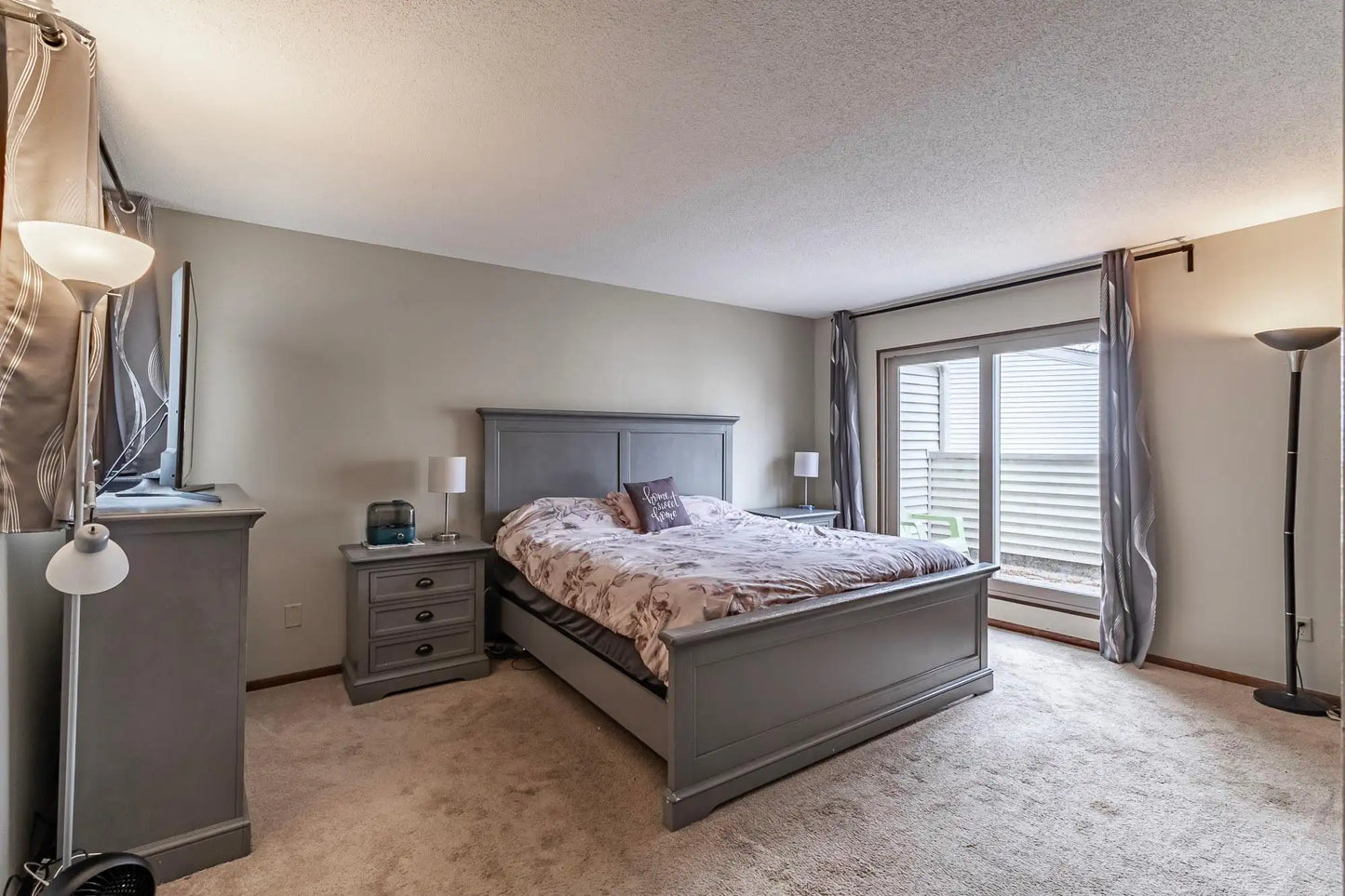 8372 Lower 138th Court, Apple Valley, MN 55124