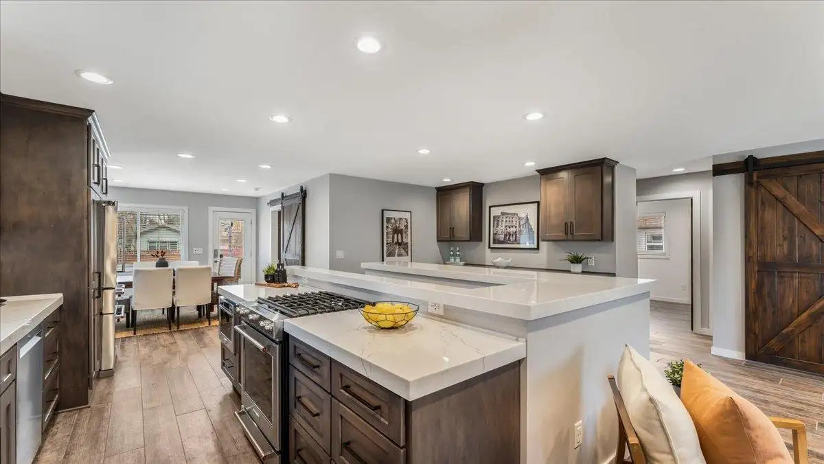 6930 Clay Avenue, Inver Grove Heights, MN 55076