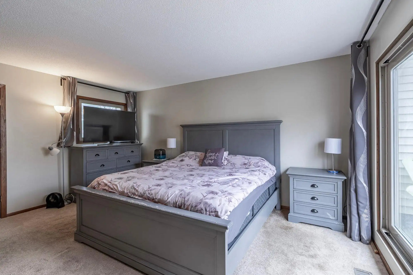 8372 Lower 138th Court, Apple Valley, MN 55124
