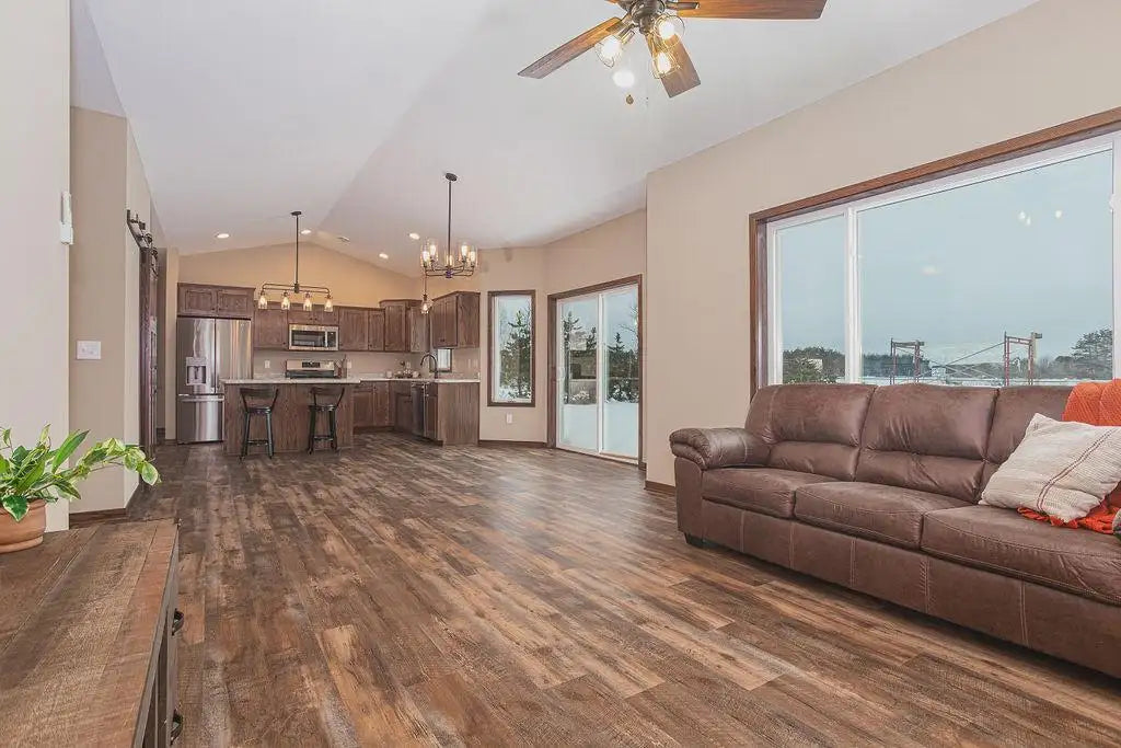 1375 Carriage Hill Drive, Hinckley, MN 55037
