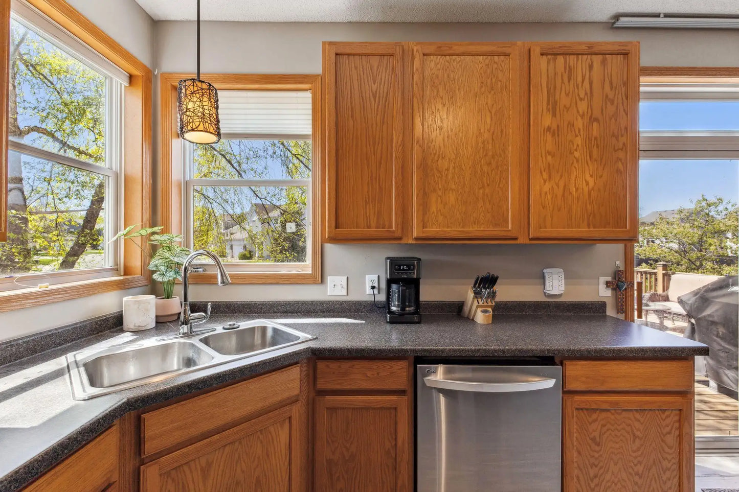 7000 Greenbriar Curve, Shakopee, MN 55379
