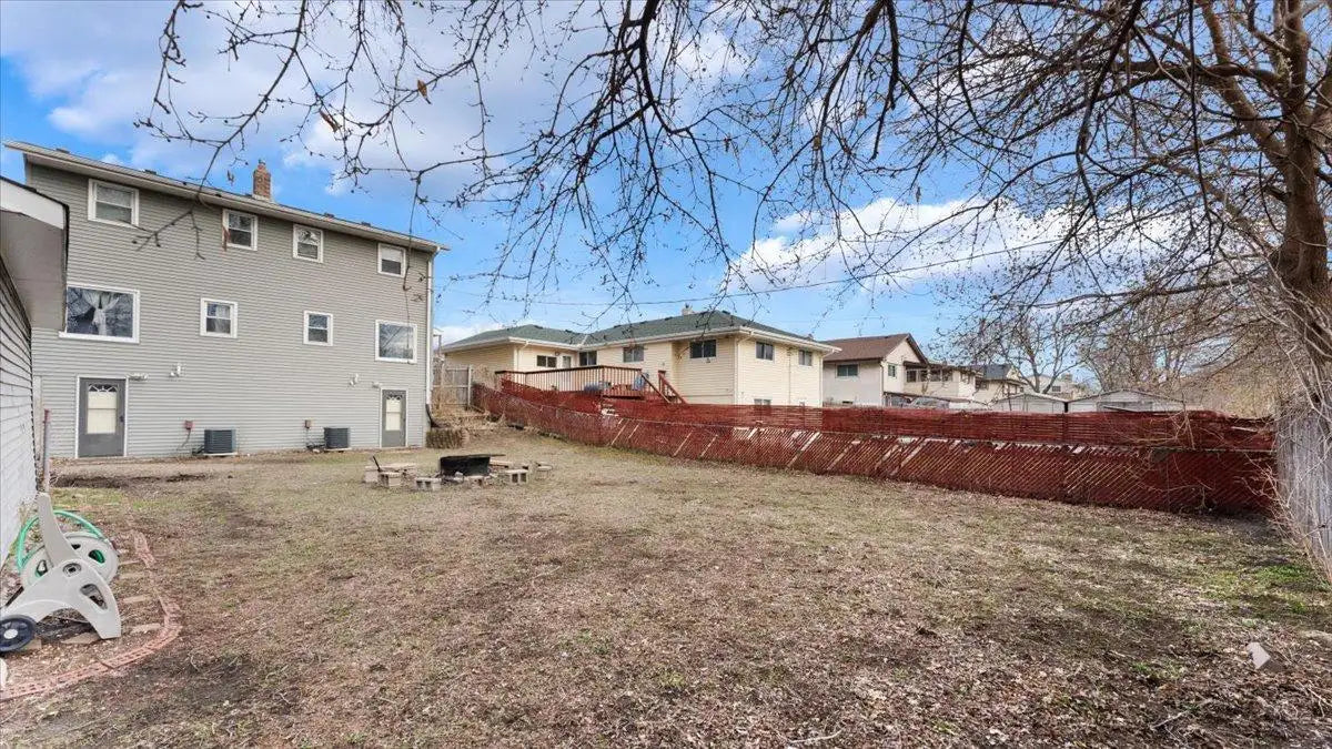 1525 Clarence Street, Saint Paul, MN 55106