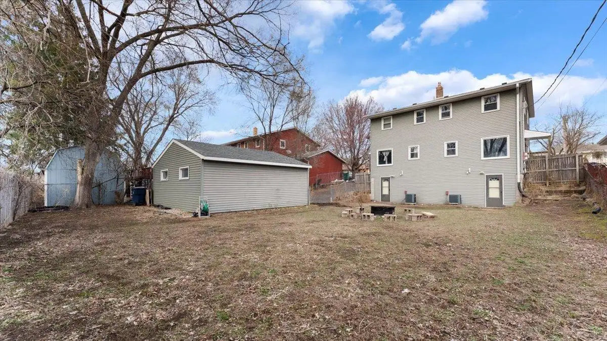 1525 Clarence Street, Saint Paul, MN 55106