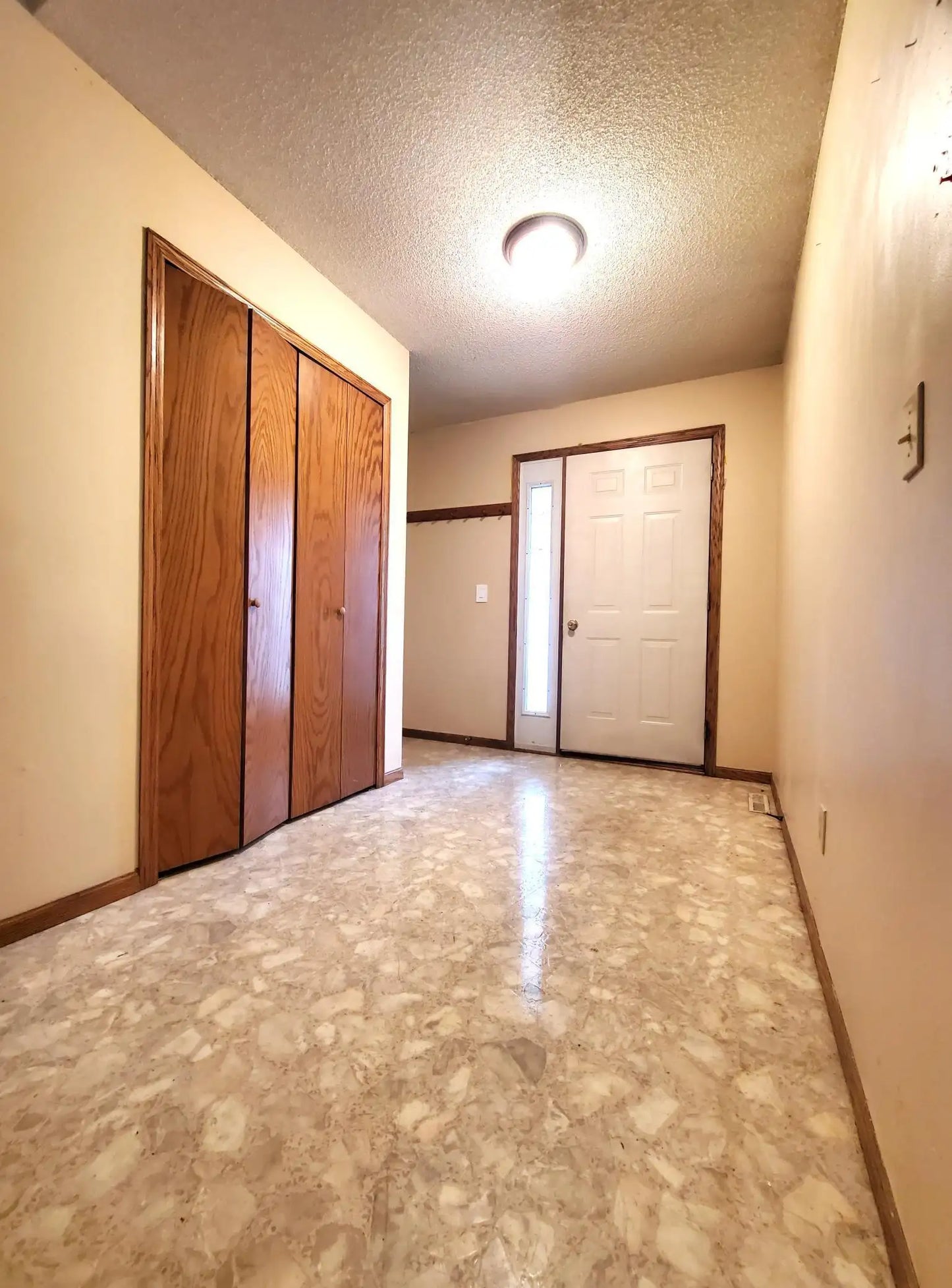 2525 Edinbrook Terrace, Brooklyn Park, MN 55443