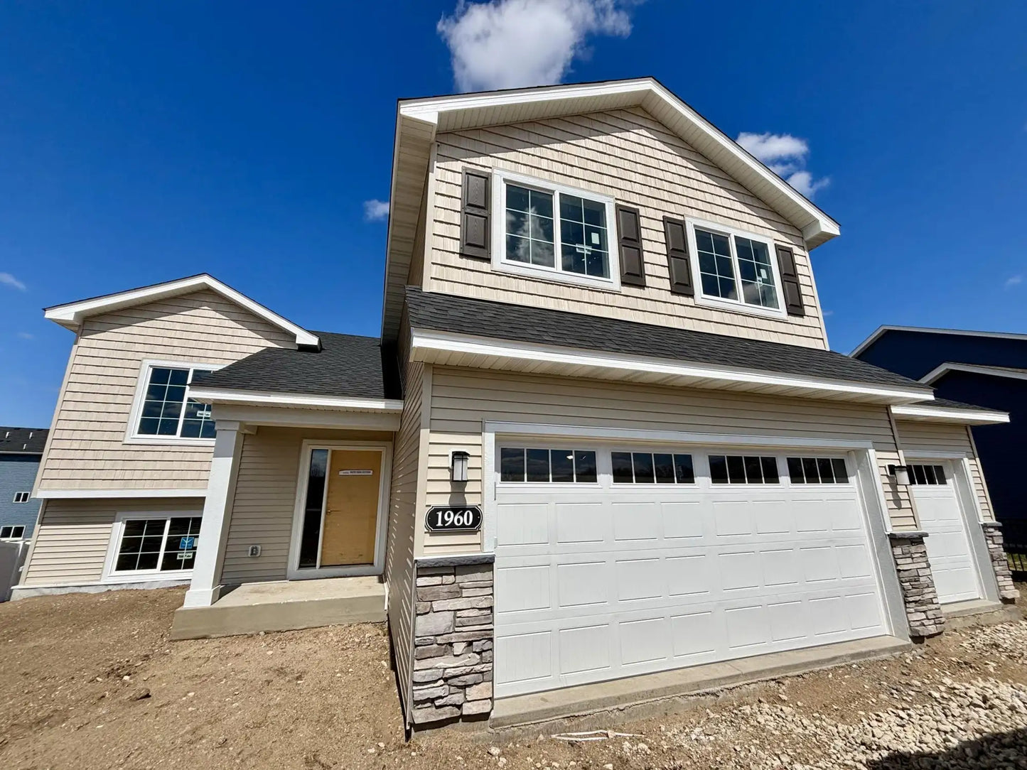 1960 Oak Ridge Street, Hanover, MN 55341