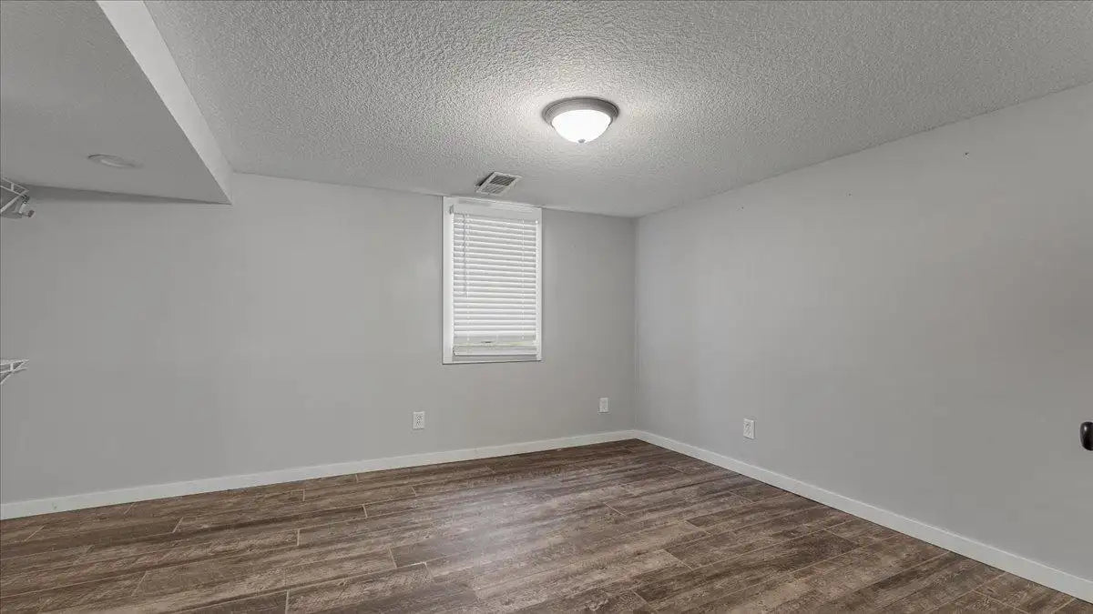 6930 Clay Avenue, Inver Grove Heights, MN 55076