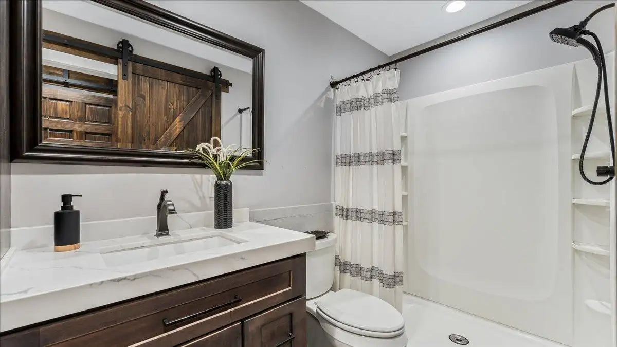 6930 Clay Avenue, Inver Grove Heights, MN 55076