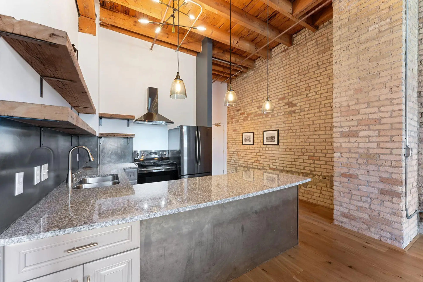 400 1st Street, Minneapolis, MN 55401