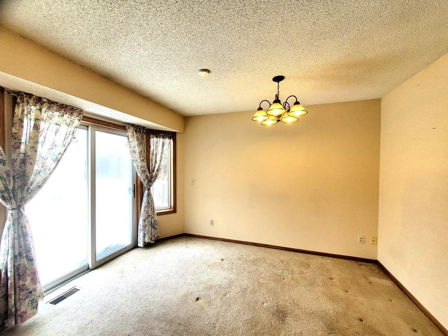 2525 Edinbrook Terrace, Brooklyn Park, MN 55443