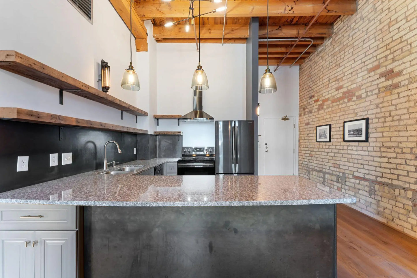 400 1st Street, Minneapolis, MN 55401