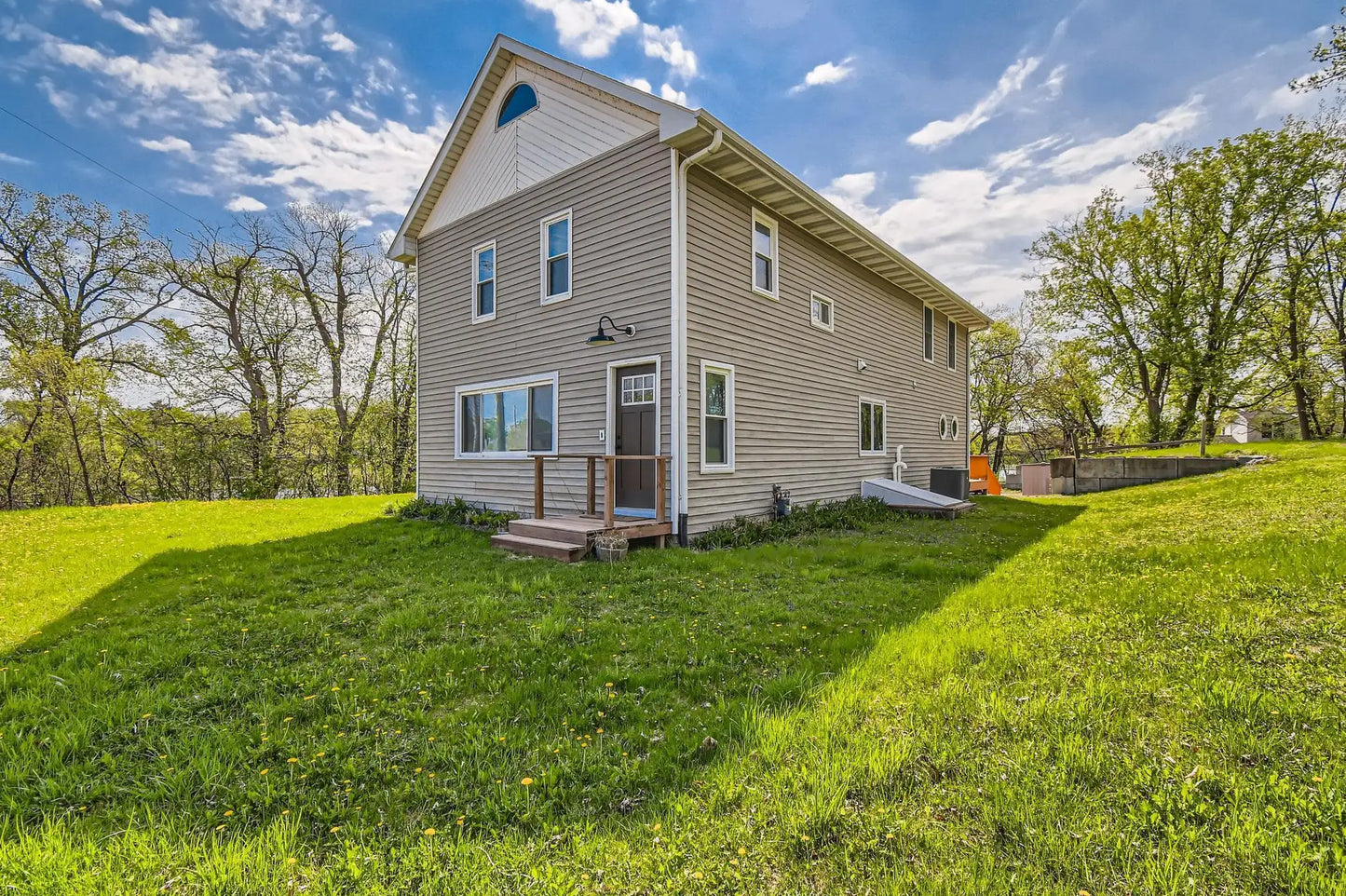 401 Highway 7 , Excelsior, MN 55331