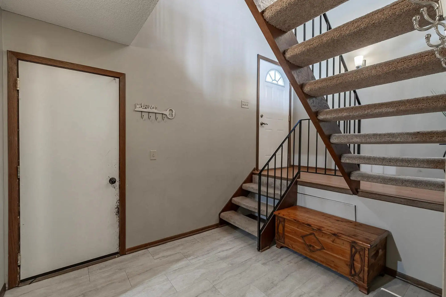 8372 Lower 138th Court, Apple Valley, MN 55124