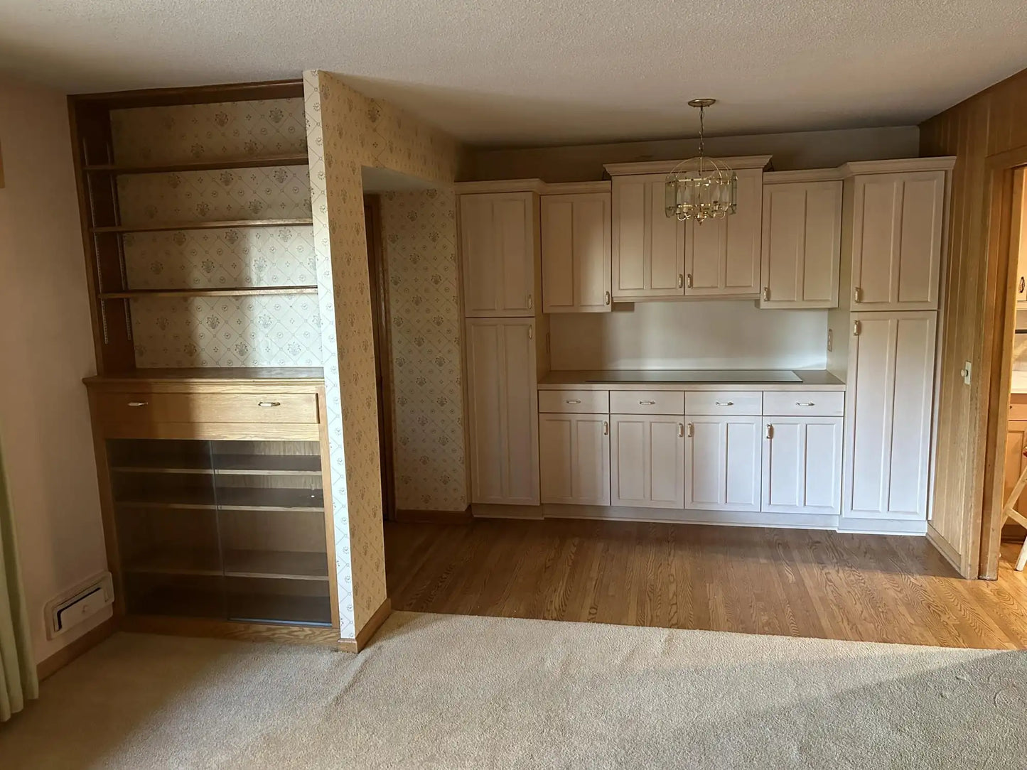1518 Lone Oak Road, Eagan, MN 55121