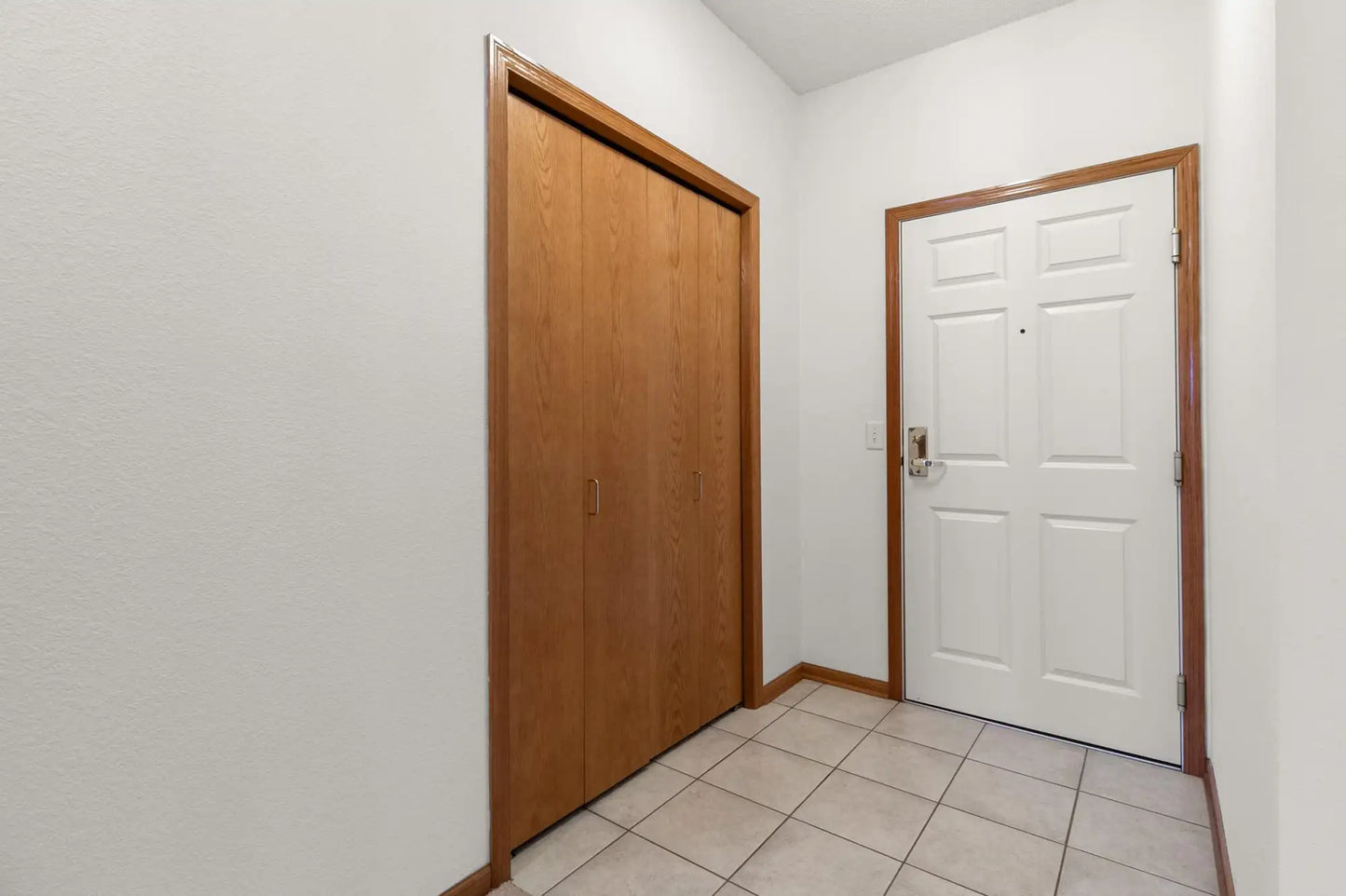 15001 Burnhaven Drive, Burnsville, MN 55306
