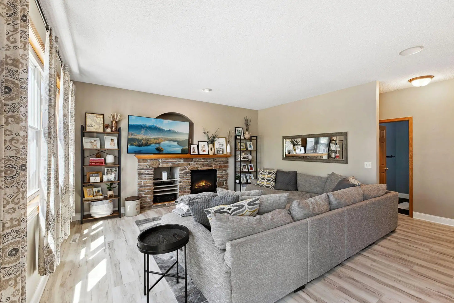 7000 Greenbriar Curve, Shakopee, MN 55379