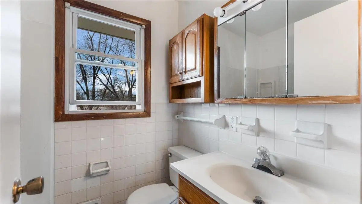 1525 Clarence Street, Saint Paul, MN 55106