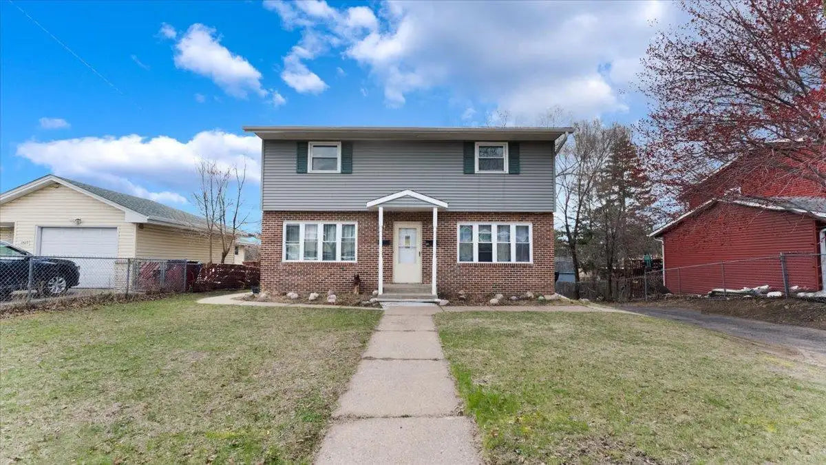 1525 Clarence Street, Saint Paul, MN 55106