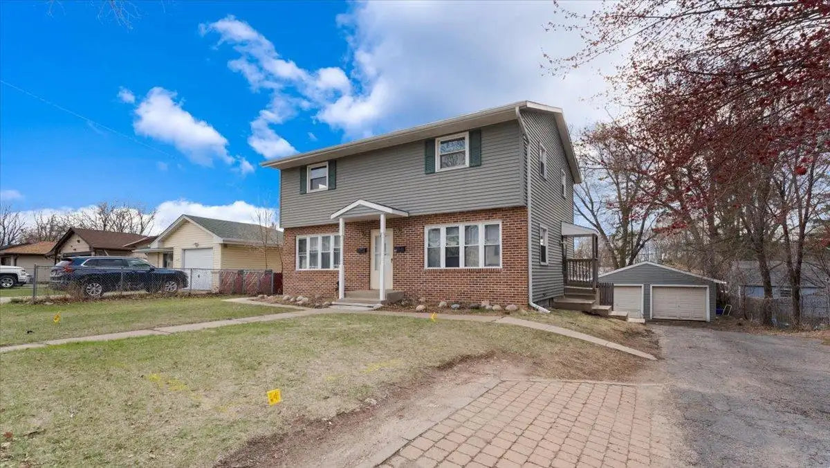 1525 Clarence Street, Saint Paul, MN 55106