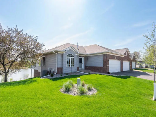 15157 Crestone Circle, Rosemount, MN 55068