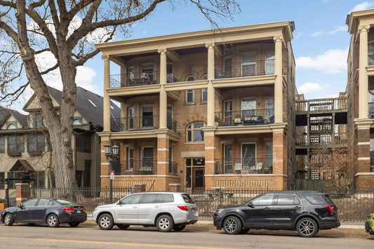 635 Grand Avenue, Saint Paul, MN 55105